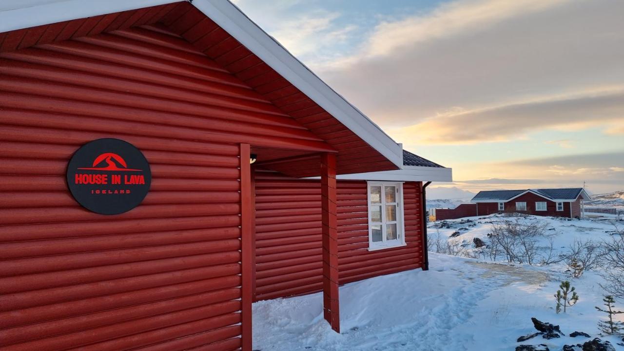 Вилла House In Lava Боргарнес Экстерьер фото